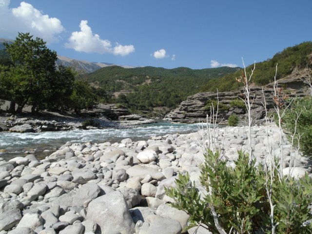 Albánií křížem krážem