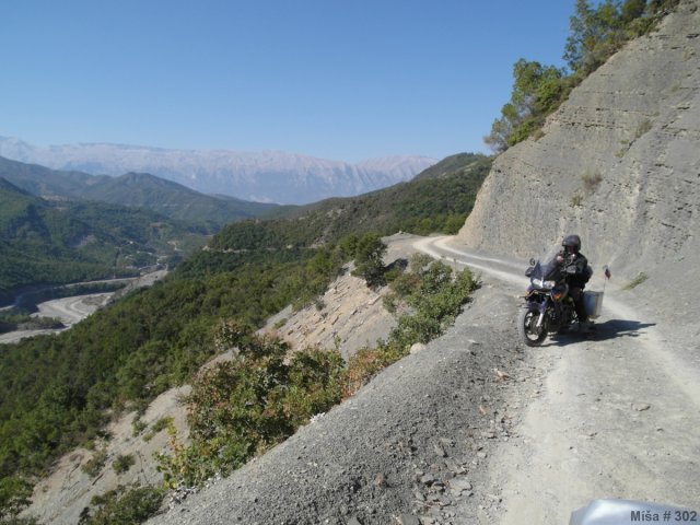 Albánií křížem krážem