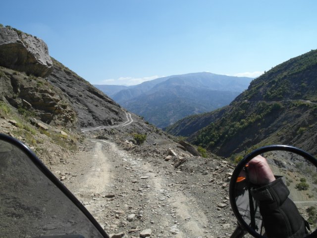 Albánií křížem krážem