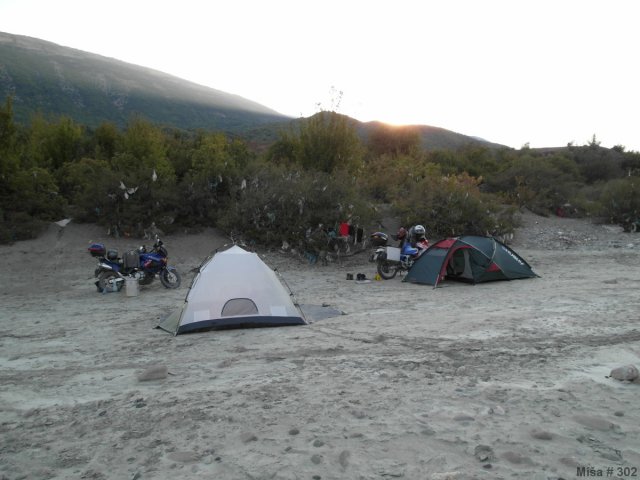 Albánií křížem krážem