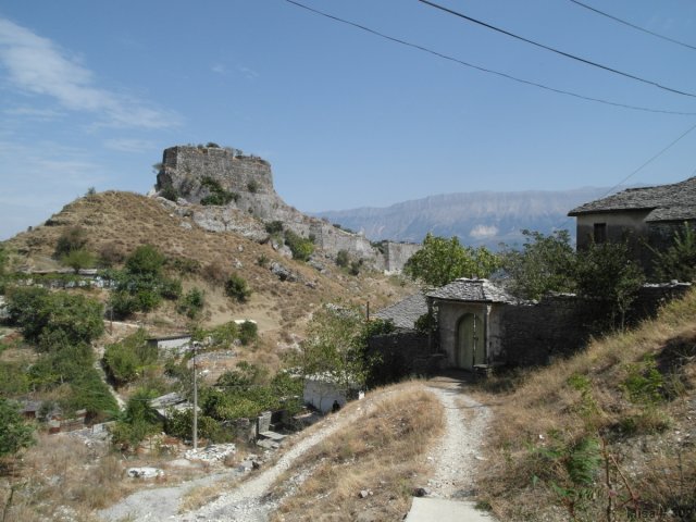 Albánií křížem krážem