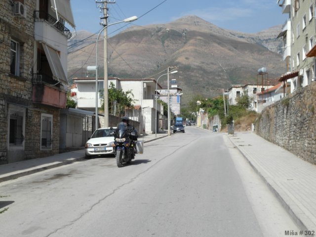 Albánií křížem krážem