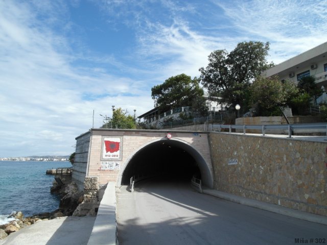 Albánií křížem krážem