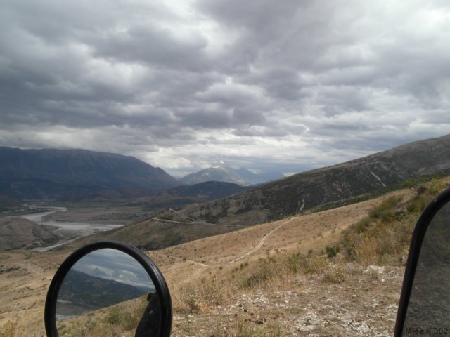 Albánií křížem krážem