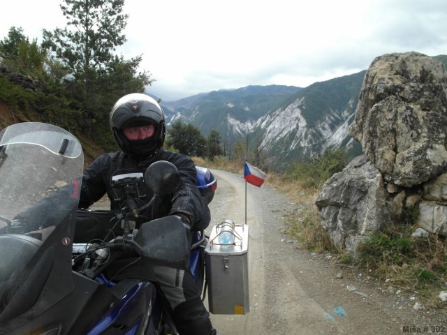 Albánií křížem krážem