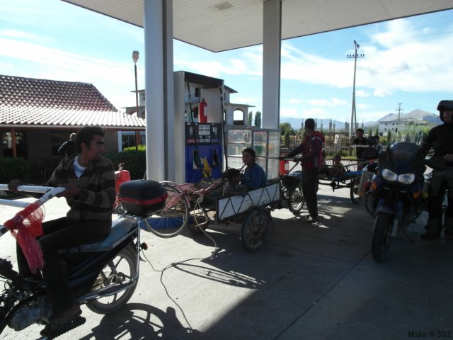 Albánií křížem krážem